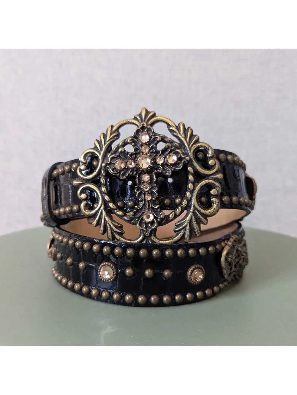 Vintage 90s Leatherrock gothic Victorian style studded cross leather belt
